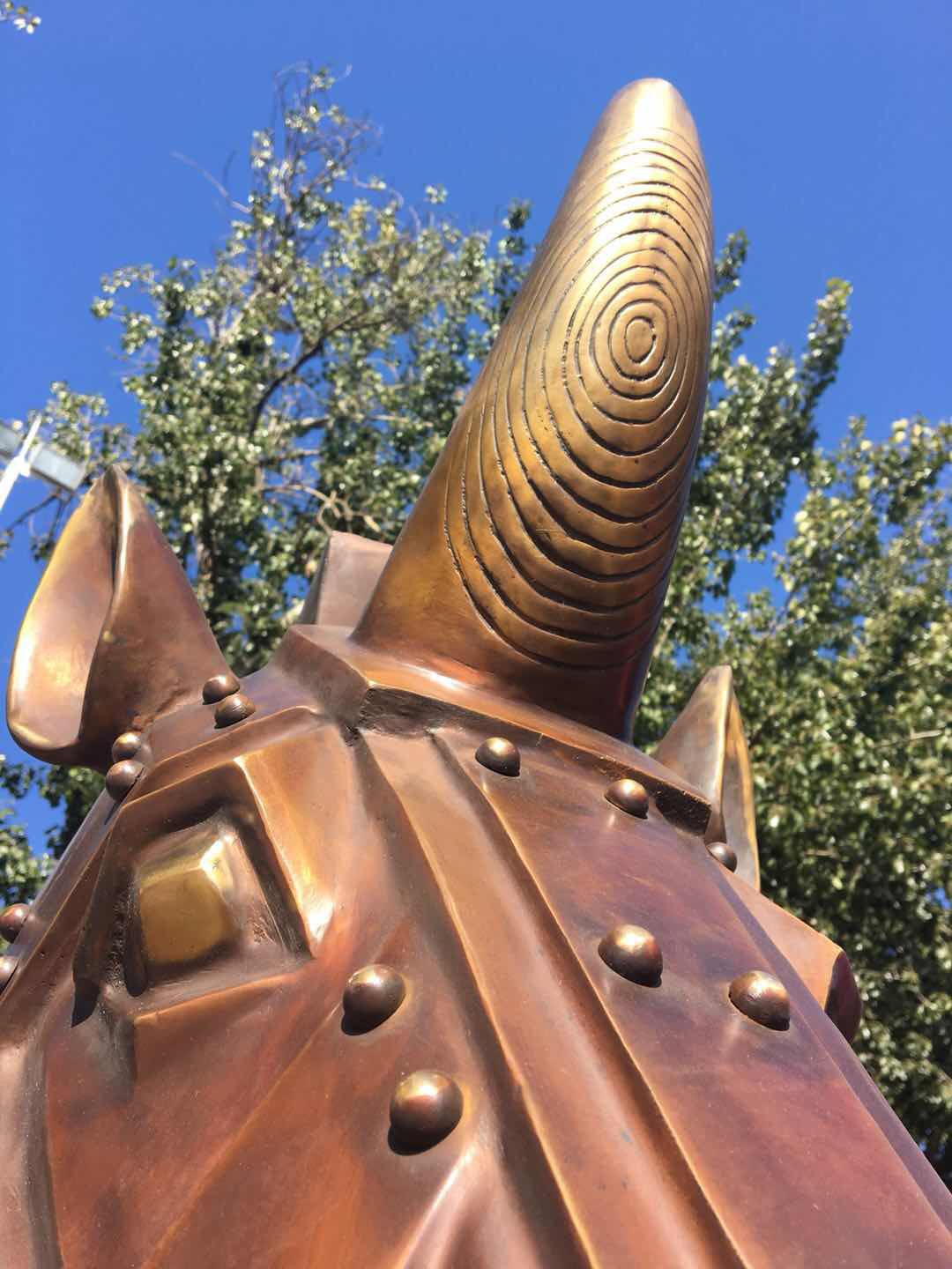 Swift Horse horn detail